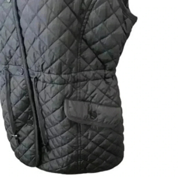 GH Bass Woman’s Hooded‎ Quilted Snap Front Vest Size Medium - Picture 3 of 12